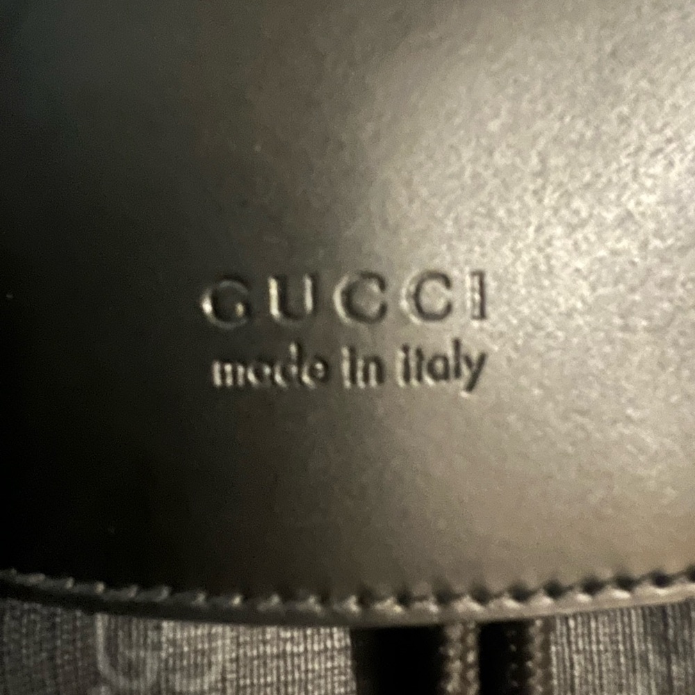 Gucci GG supreme mens backpack 100% Authentic, No Damage, Dust Bag, No box - Picture 2 of 14